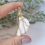 Mangano Calcite Necklace - Gold
