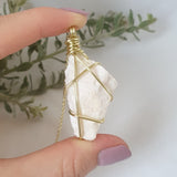 Mangano Calcite Necklace - Gold