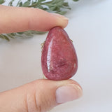 Thulite Necklace - Gold